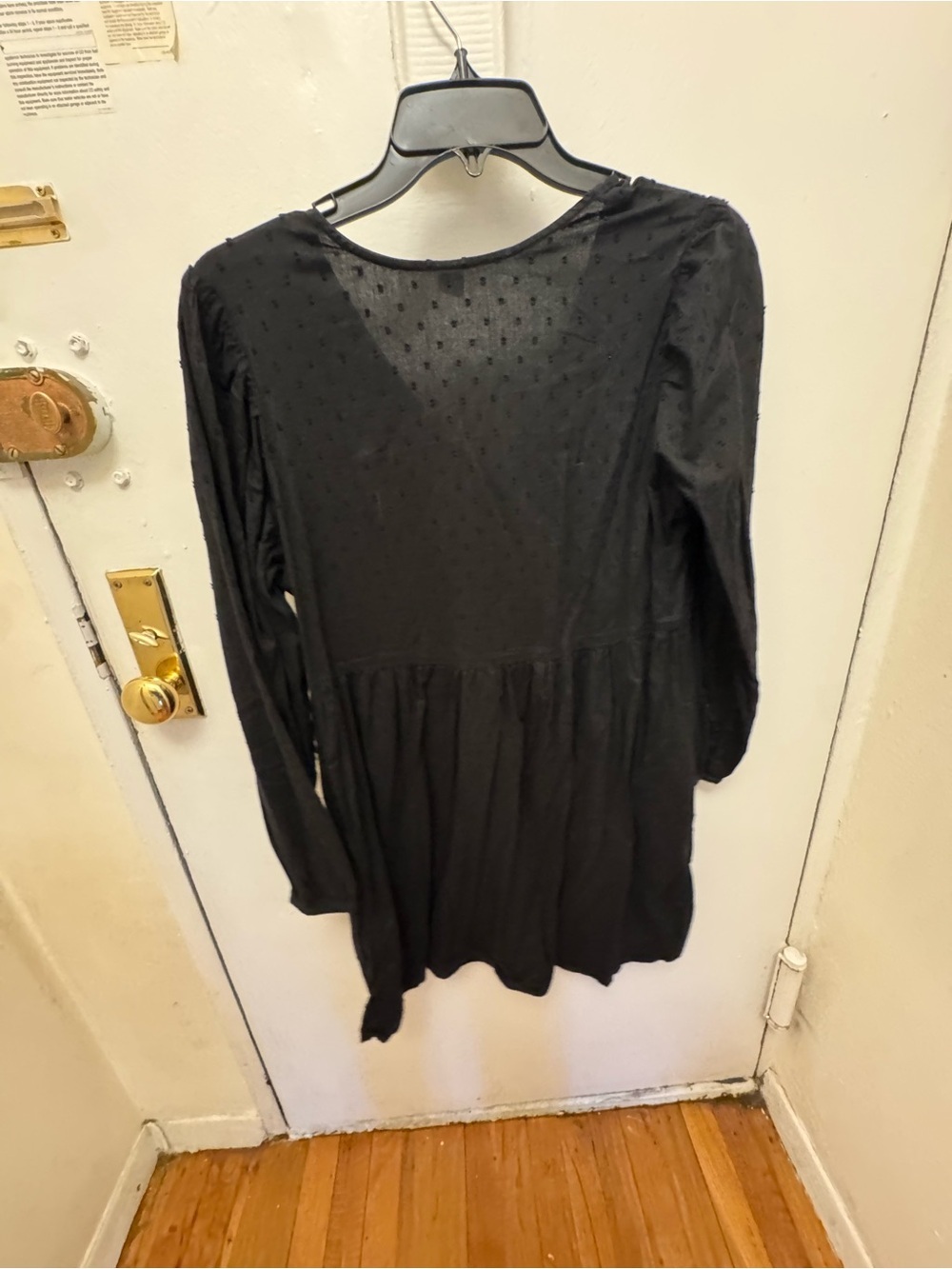 Old Navy Black Top with Branded Neck Tag - Picture 3 of 6